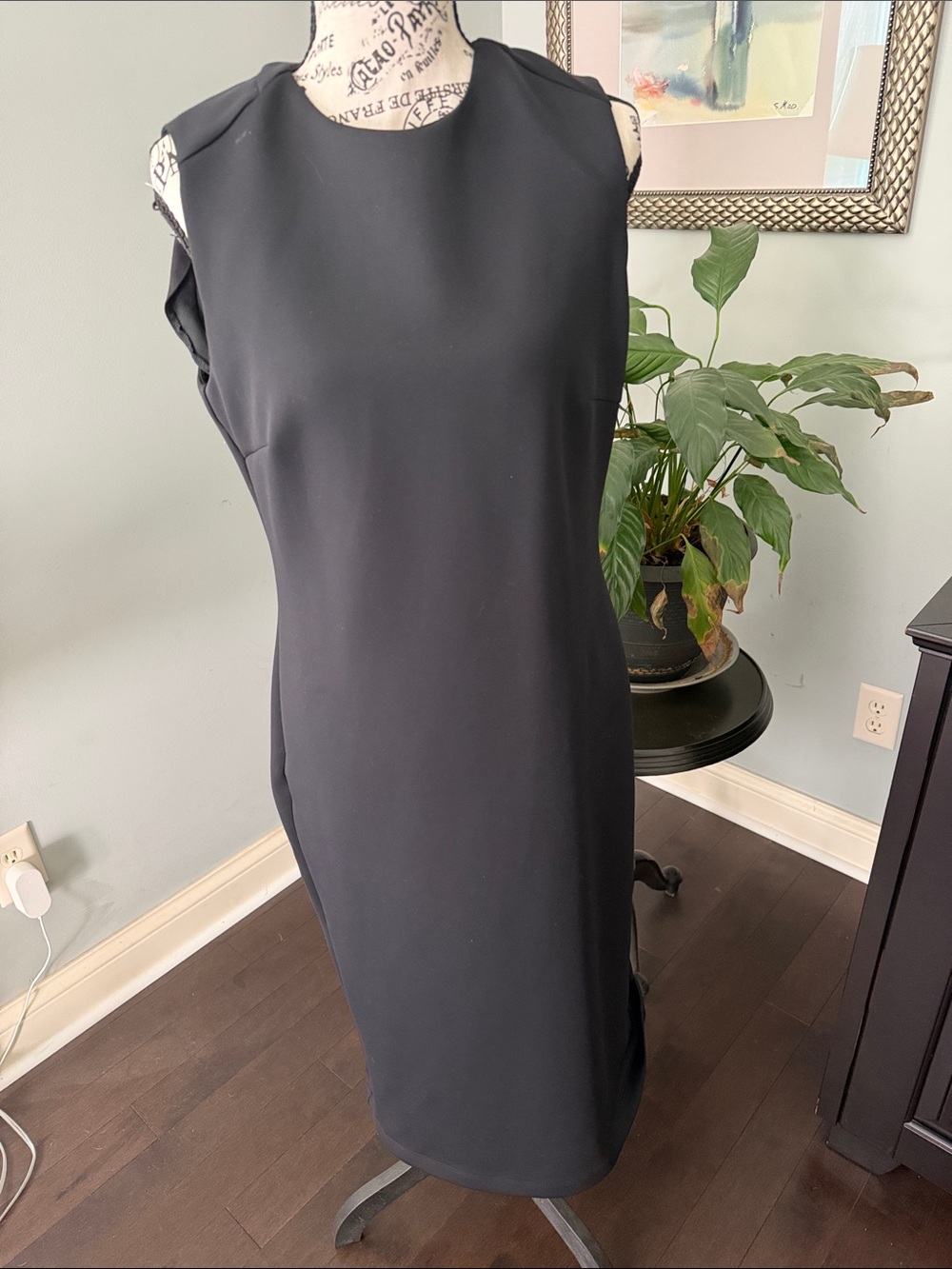 J. McLaughlin Black Sleeveless Sheath Dress